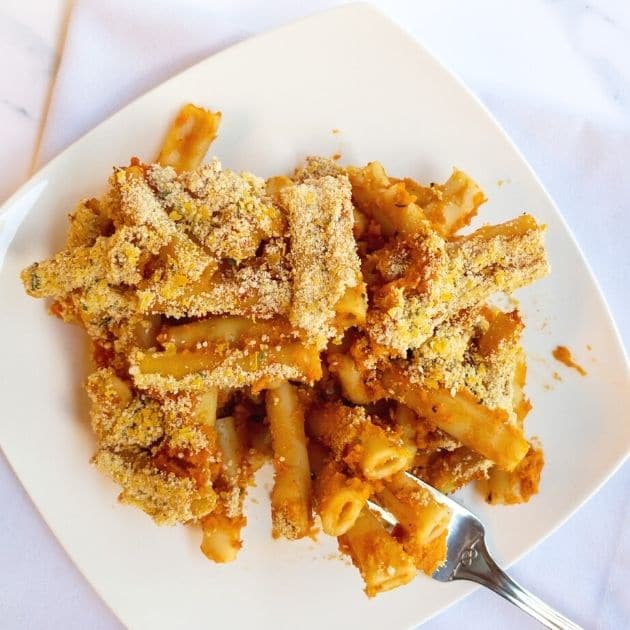 vegan baked ziti with vegetables