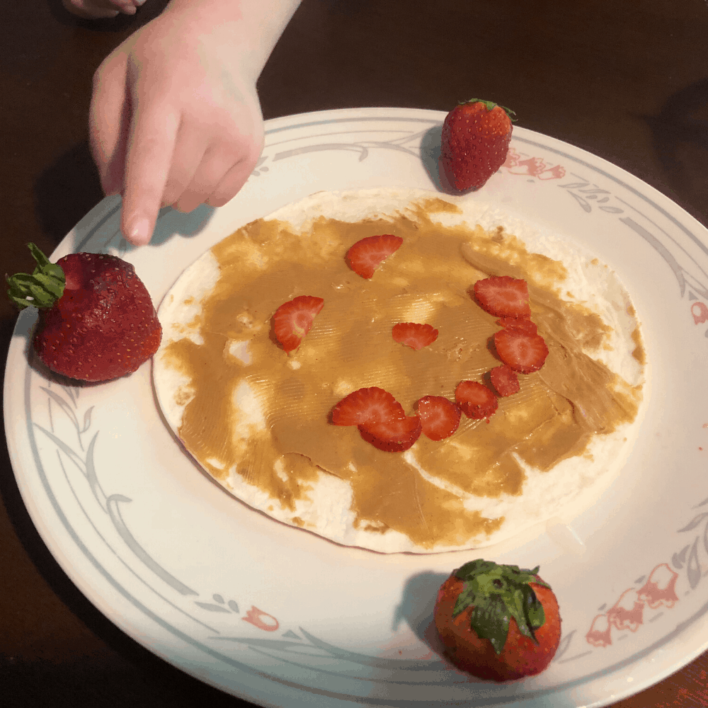 Strawberry And Peanut Butter Roll Ups