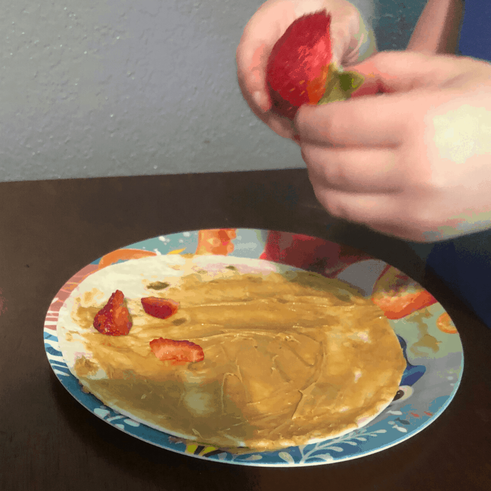 Strawberry And Peanut Butter Roll Ups