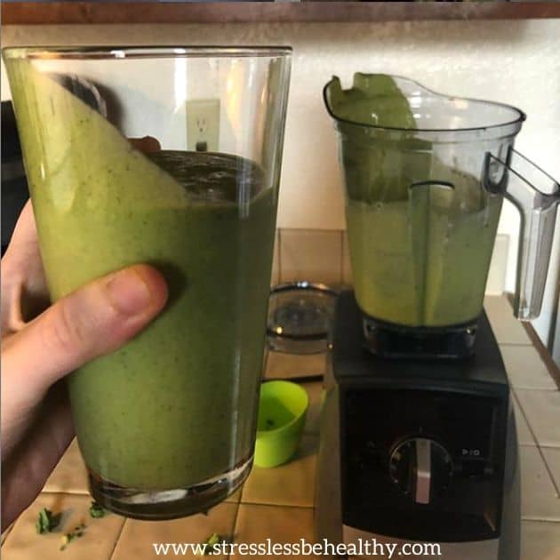 green smoothie with kale and orange juice, high in calcium for vegans